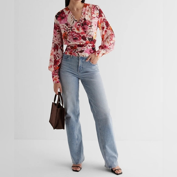 NWOT Express Pink Floral V-Neck Long Sleeve Faux Wrap Pleated Waist Top, XS - Picture 5 of 11